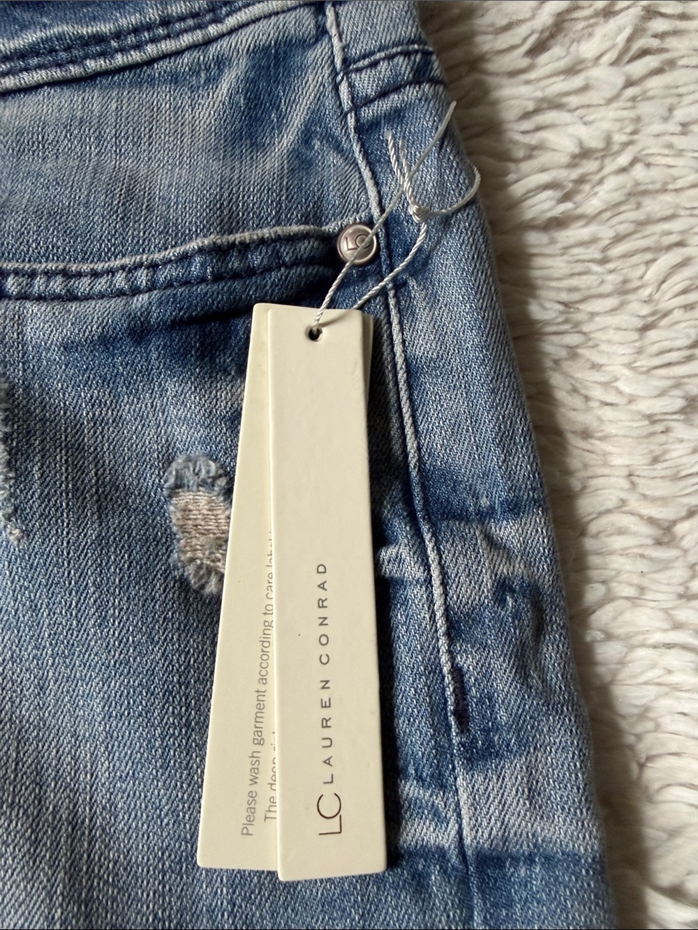 NWT LC Lauren Conrad Faded Blue Denim Cutoff Shorts size 14 - Picture 6 of 10